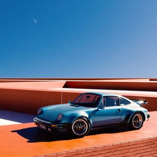 Rendering eines blauen Porsches